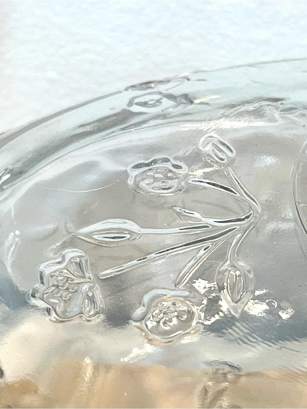 Anchor Hocking “Savannah” Clear Glass Lidded 2-Qt Casserole Dish | Embossed